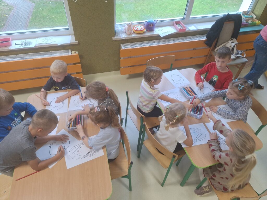 PROJEKT CZUCIAKI Z KRAINY EMOCJI - GRUPA TYGRYSKI 