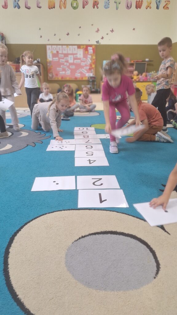 PROJEKT: 20 MINUT DLA MATEMATYKI - GRUPA ŻYRAFKI