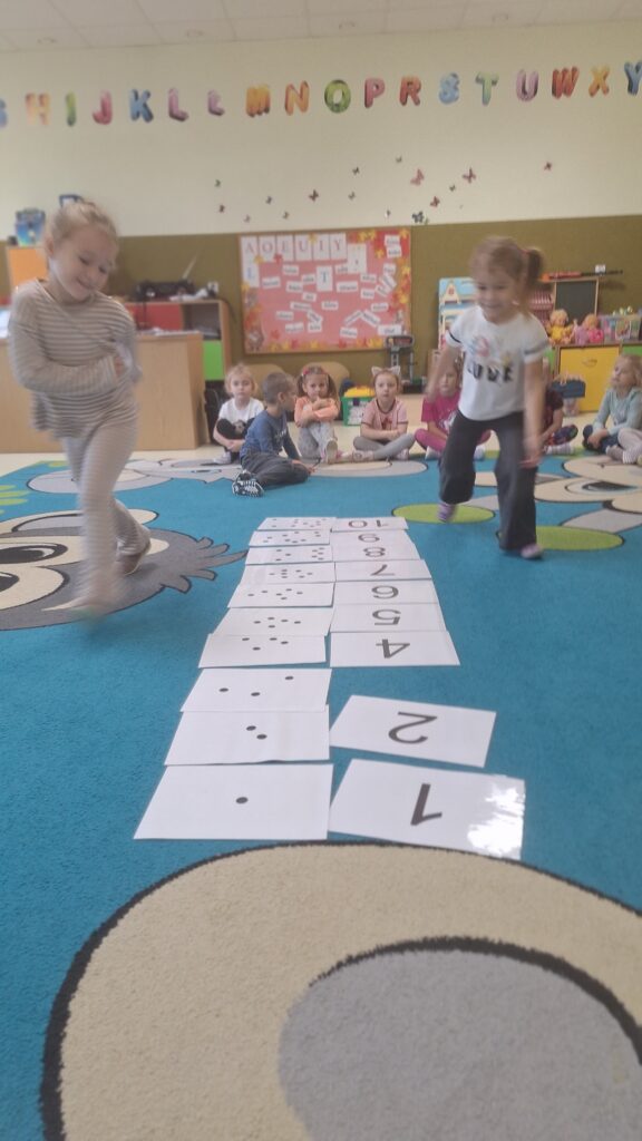 PROJEKT: 20 MINUT DLA MATEMATYKI - GRUPA ŻYRAFKI