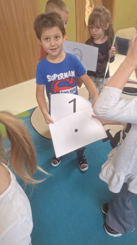 PROJEKT: 20 MINUT DLA MATEMATYKI - GRUPA ŻYRAFKI