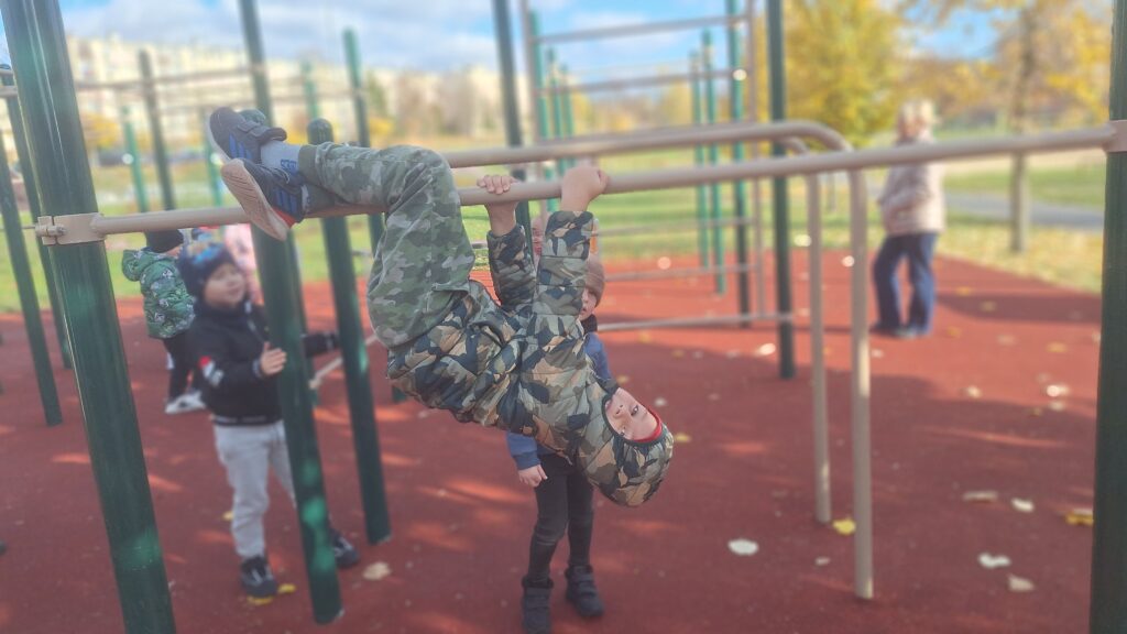 "TRZYMAJ FORMĘ" - GRUPA ŻYRAFKI