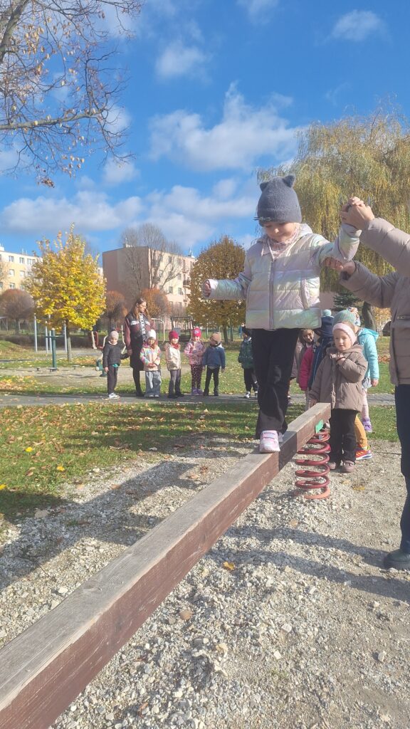 "TRZYMAJ FORMĘ" - GRUPA ŻYRAFKI