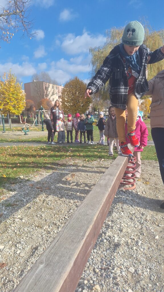 "TRZYMAJ FORMĘ" - GRUPA ŻYRAFKI