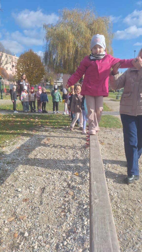 "TRZYMAJ FORMĘ" - GRUPA ŻYRAFKI