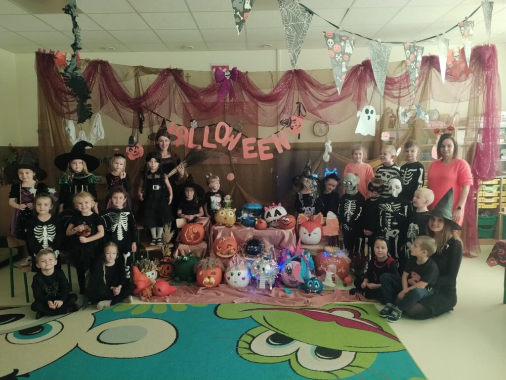 HALLOWEEN - GRUPA ŻYRAFKI 