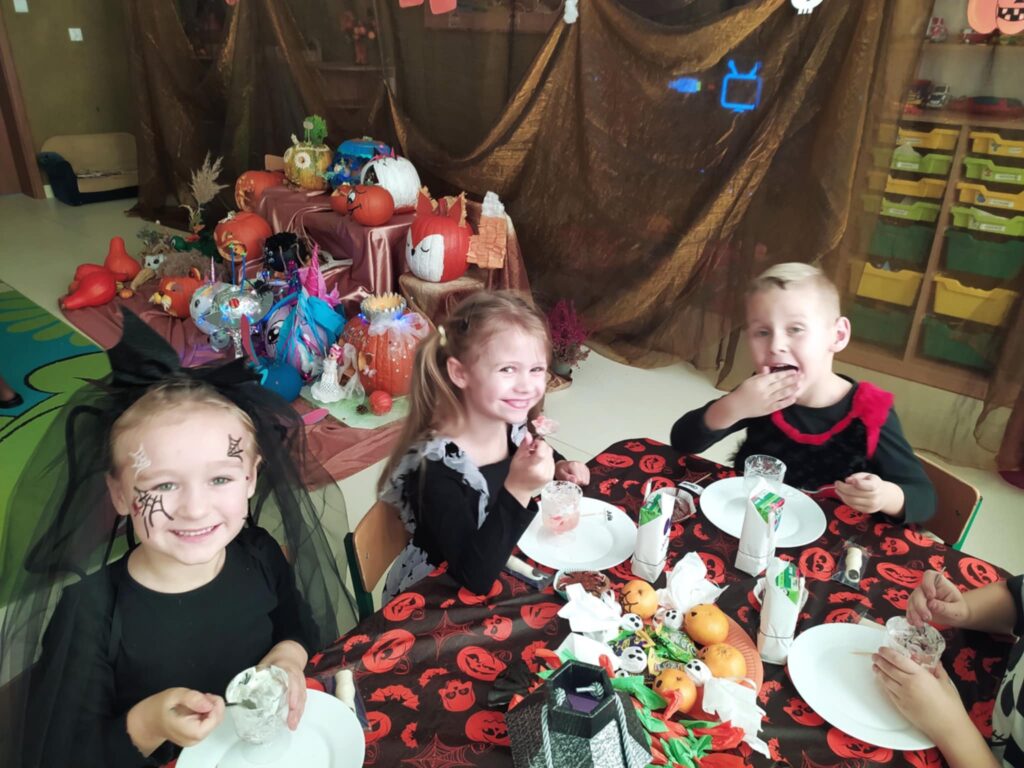 HALLOWEEN - GRUPA ŻYRAFKI 