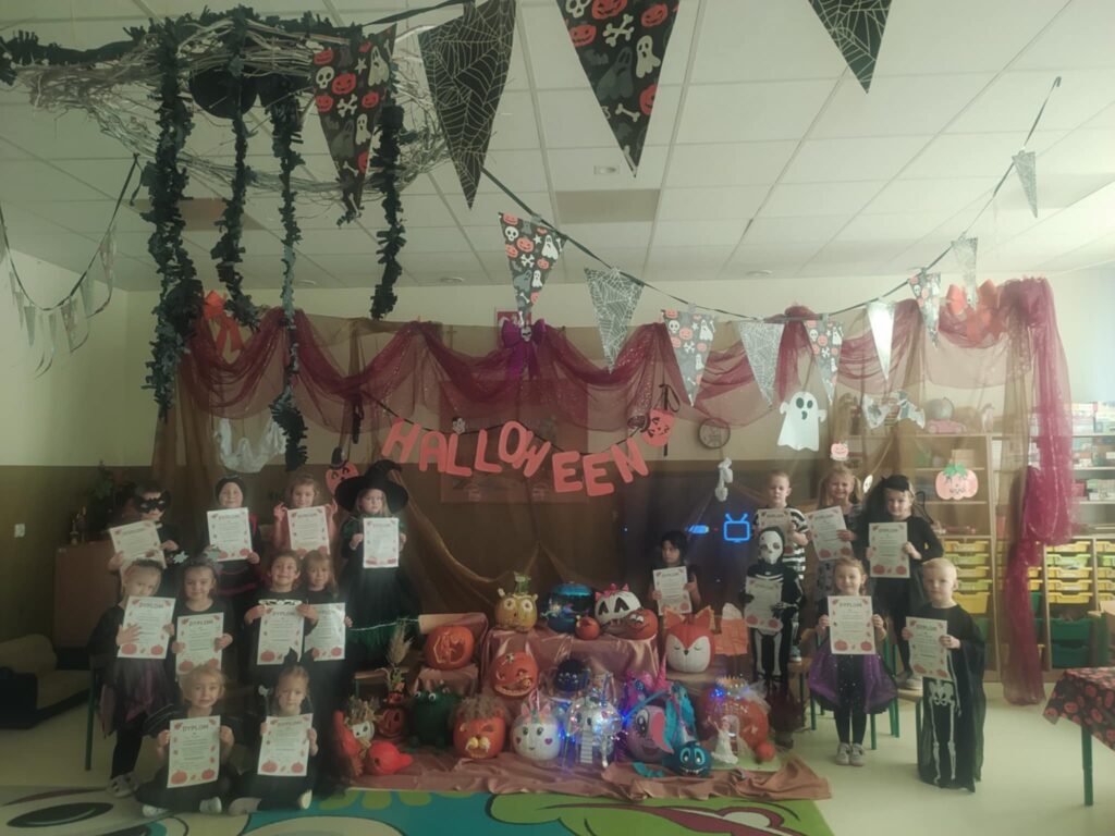 HALLOWEEN - GRUPA ŻYRAFKI 