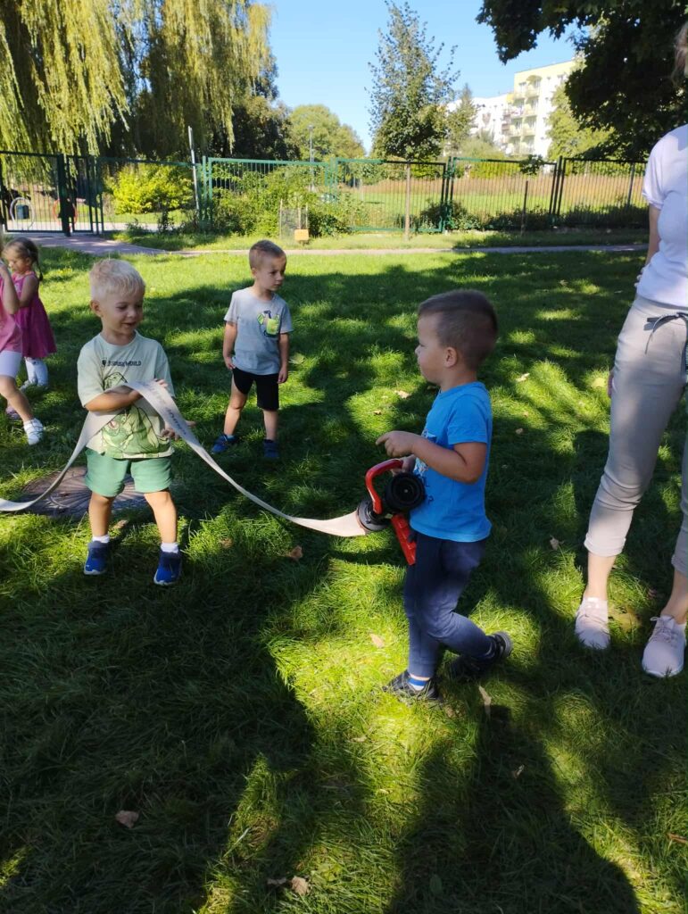 WIZYTA STRAŻAKÓW - GRUPA PAPUŻKI 