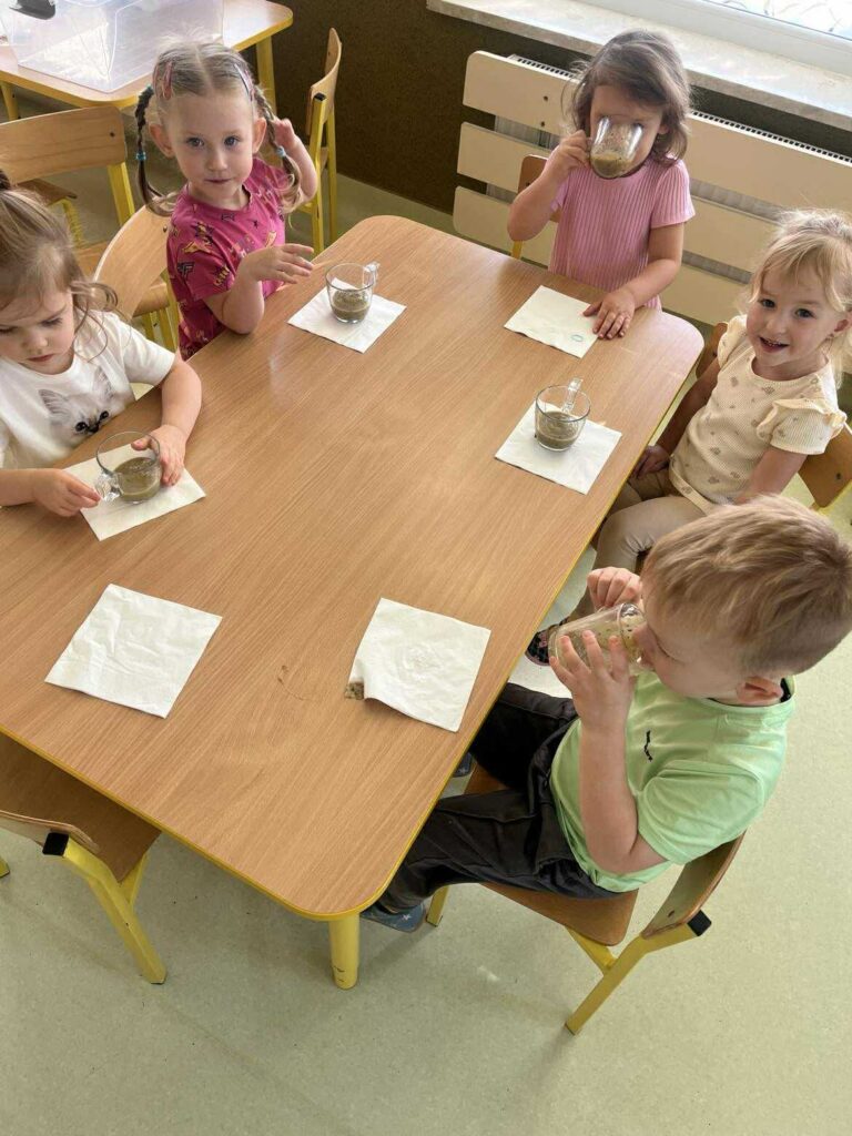 Owocowy mus grupa "Sówki''