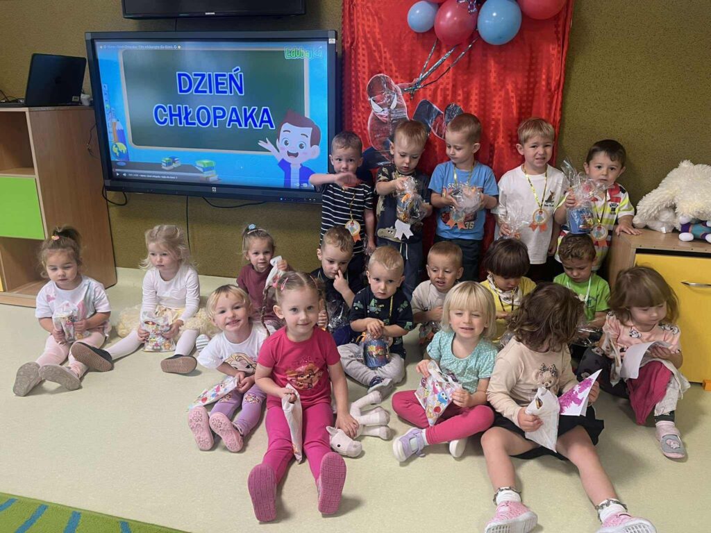 "Dzień chłopaka" grupa "Sówki"