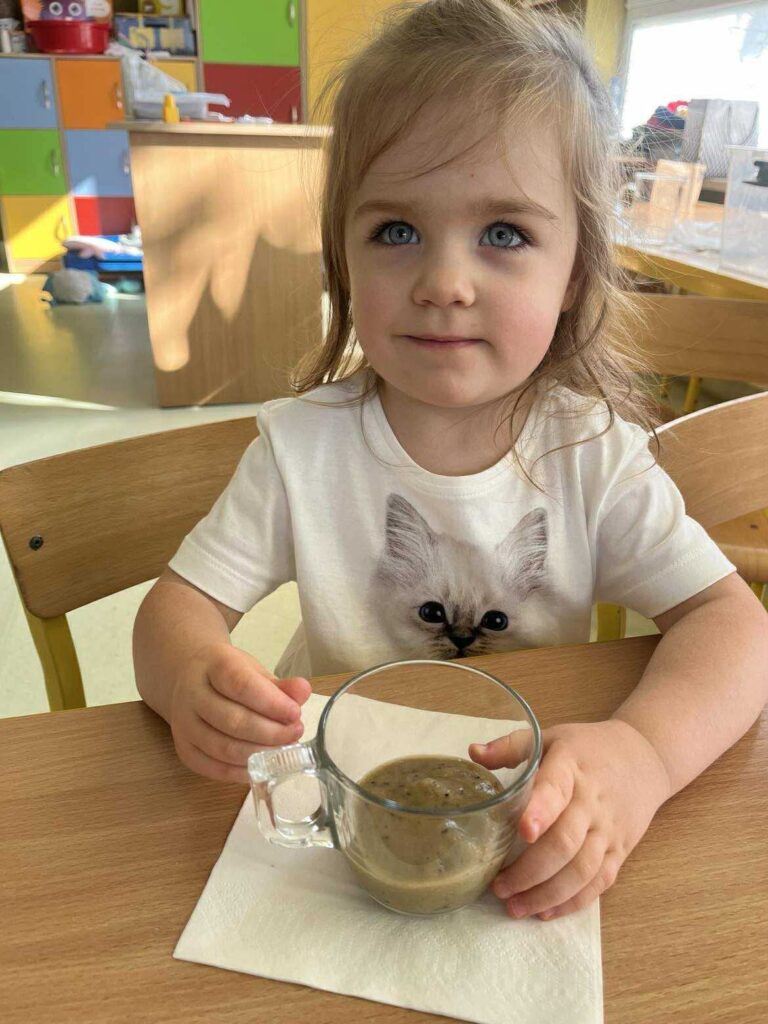 Owocowy mus grupa "Sówki''