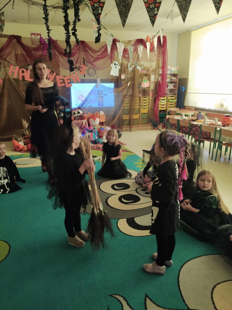 HALLOWEEN - GRUPA ŻYRAFKI 