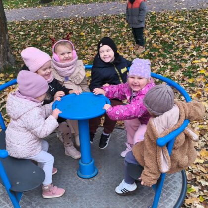 Jesienne zabawy na świeżym powietrzu