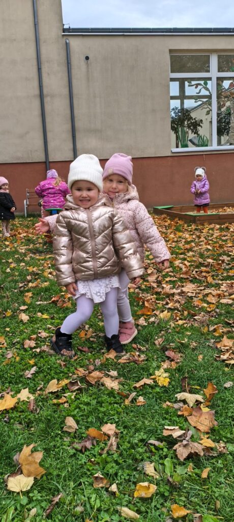 Jesienne zabawy na świeżym powietrzu