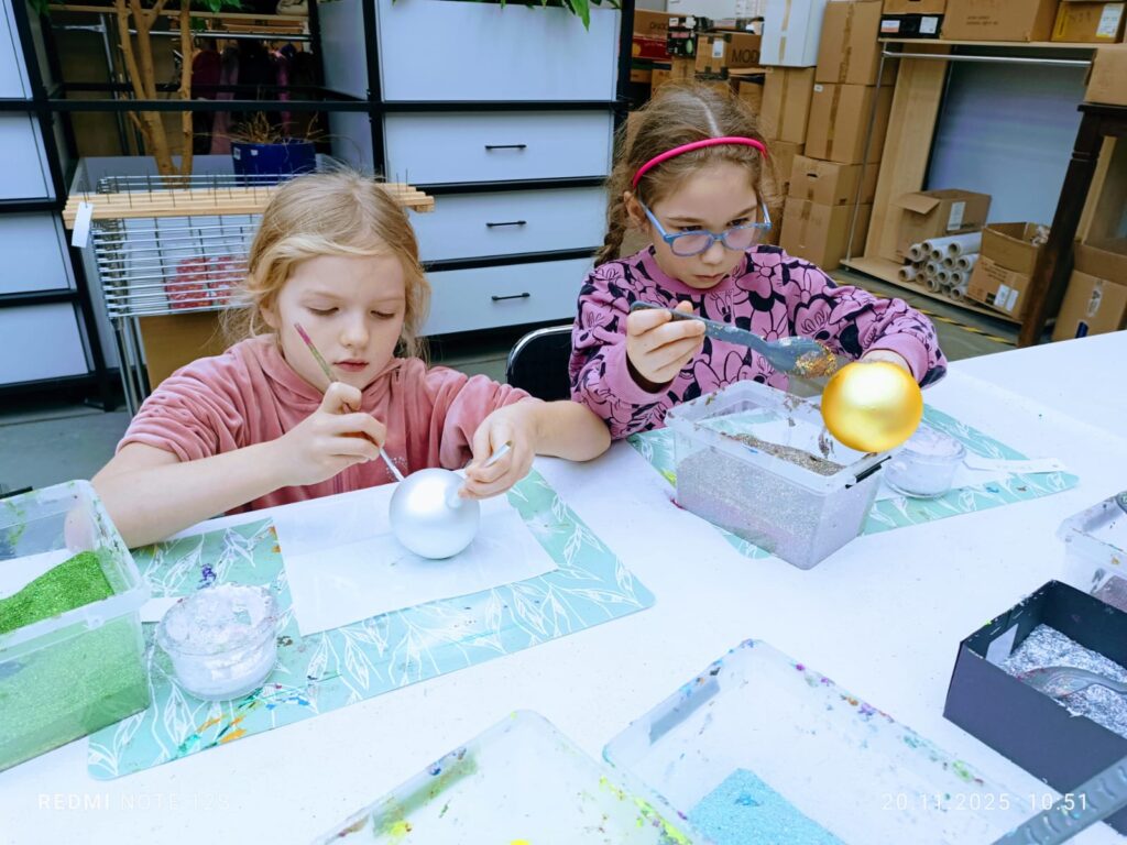 Wycieczka do Fabryki Bombek w Staszowie. Grupa "Motylki".