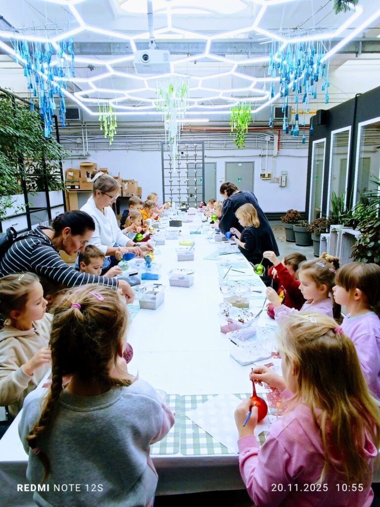 Wycieczka do Fabryki Bombek w Staszowie. Grupa "Motylki".