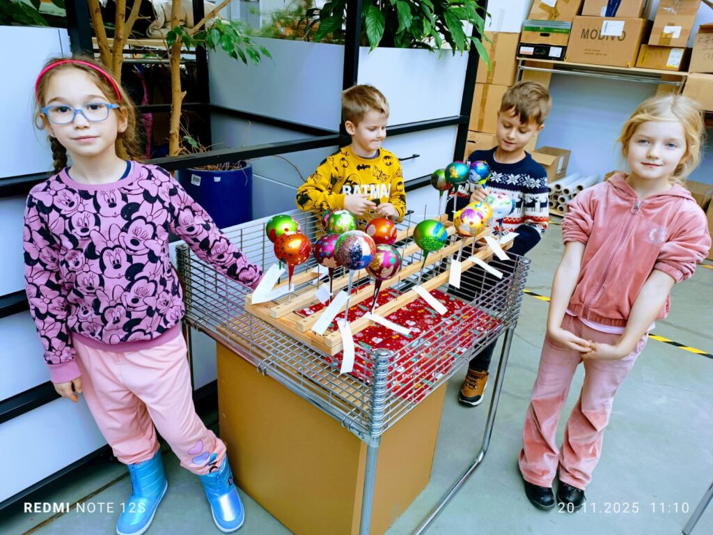 Wycieczka do Fabryki Bombek w Staszowie. Grupa "Motylki".