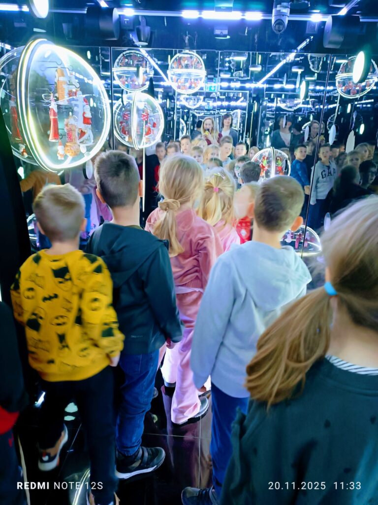 Wycieczka do Fabryki Bombek w Staszowie. Grupa "Motylki".