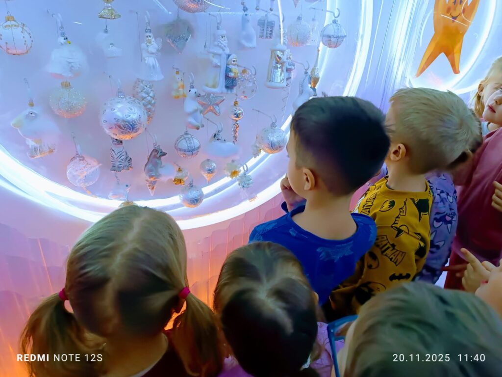 Wycieczka do Fabryki Bombek w Staszowie. Grupa "Motylki".