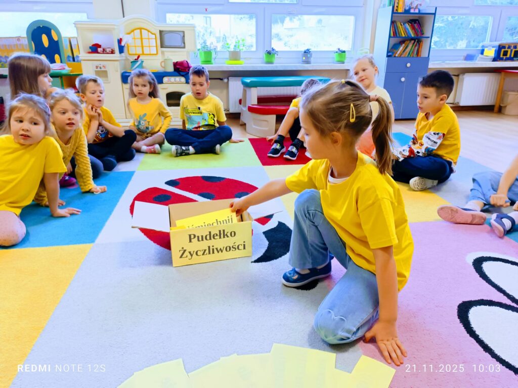 Dzieci z grupy "Motylki" obchodziły Dzień Życzliwości.