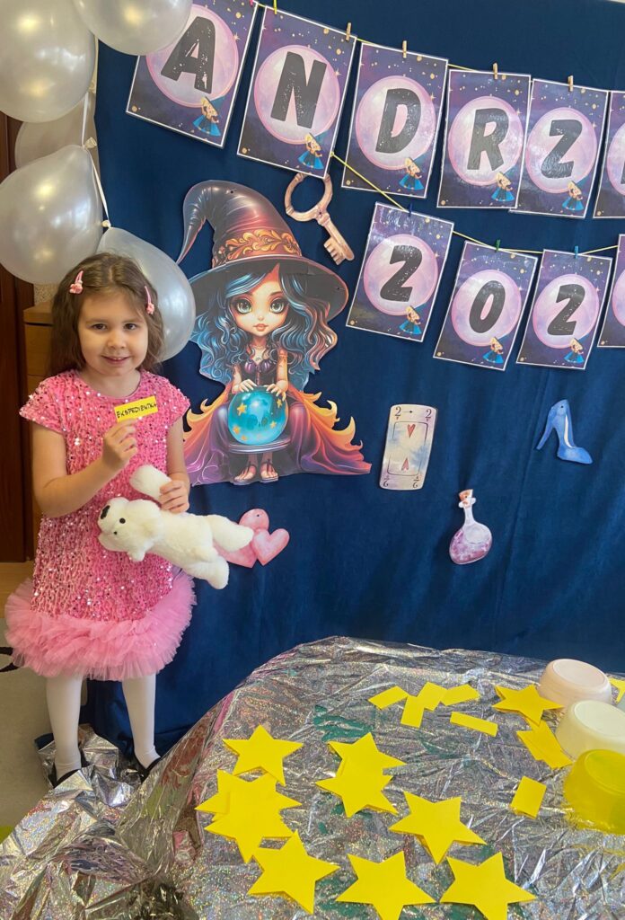 Andrzejki z Pluszowym Misiem w grupie "Motylki".