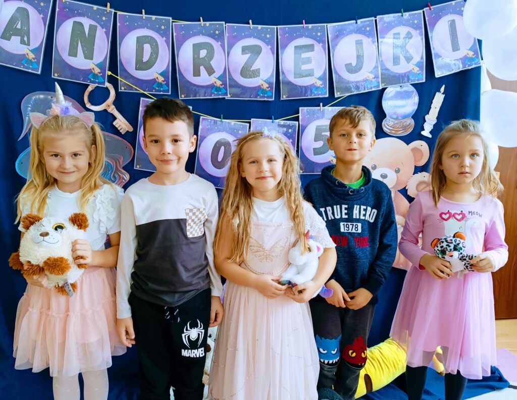 Andrzejki z Pluszowym Misiem w grupie "Motylki".