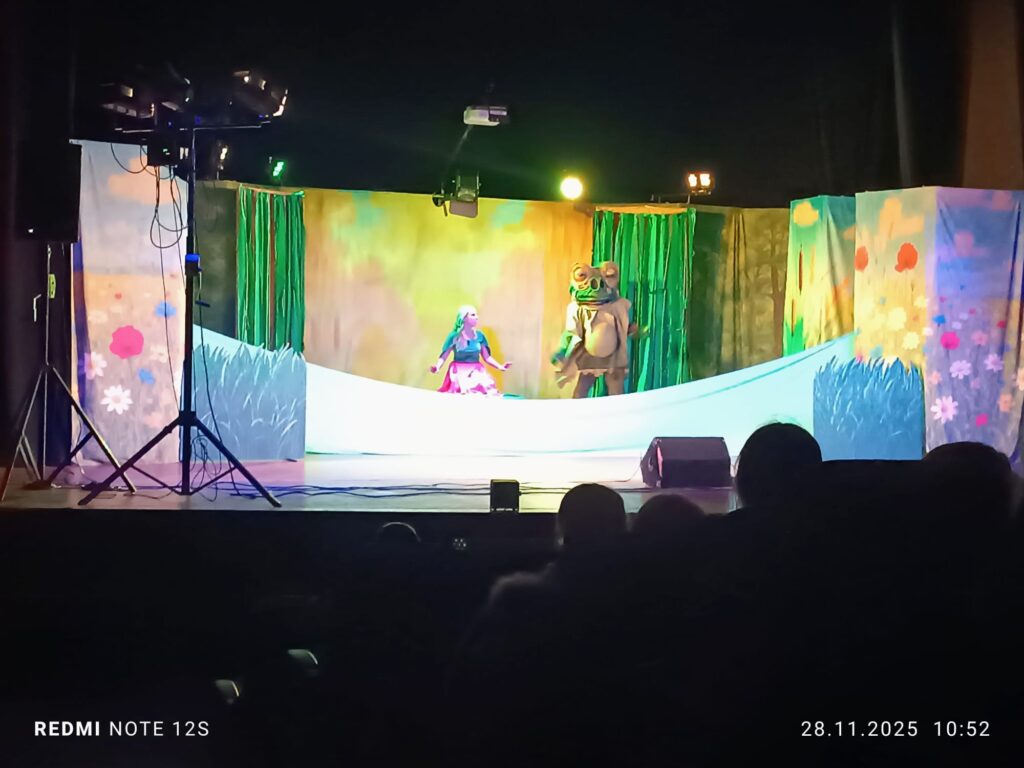 Wyjście do Buskiego Centrum Kultury na musical pt. "Magiczny Świat Pana Andersena".