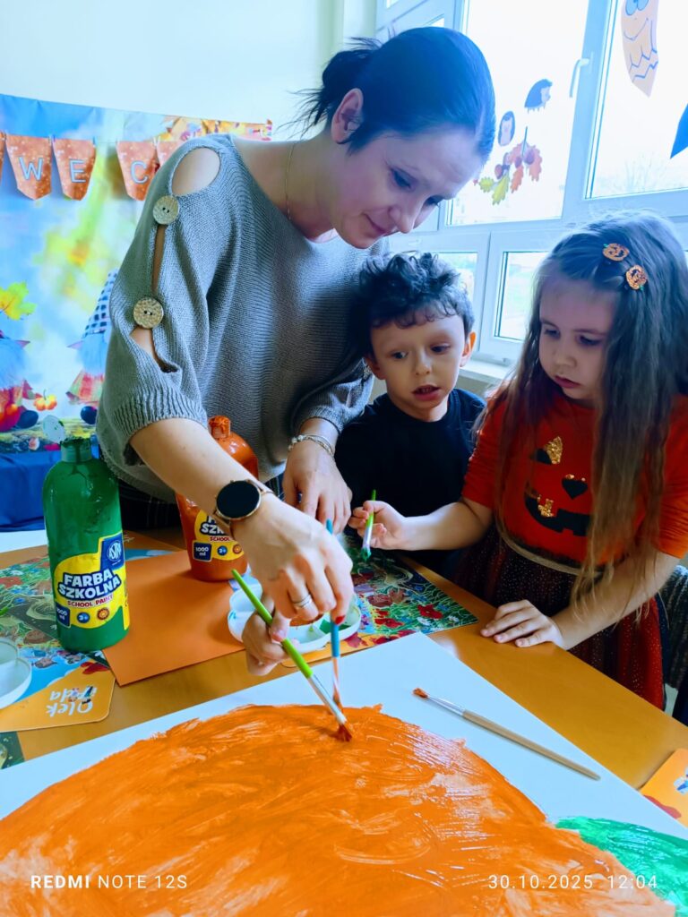 "Dyniowy zawrót głowy"-warsztaty plastyczne.