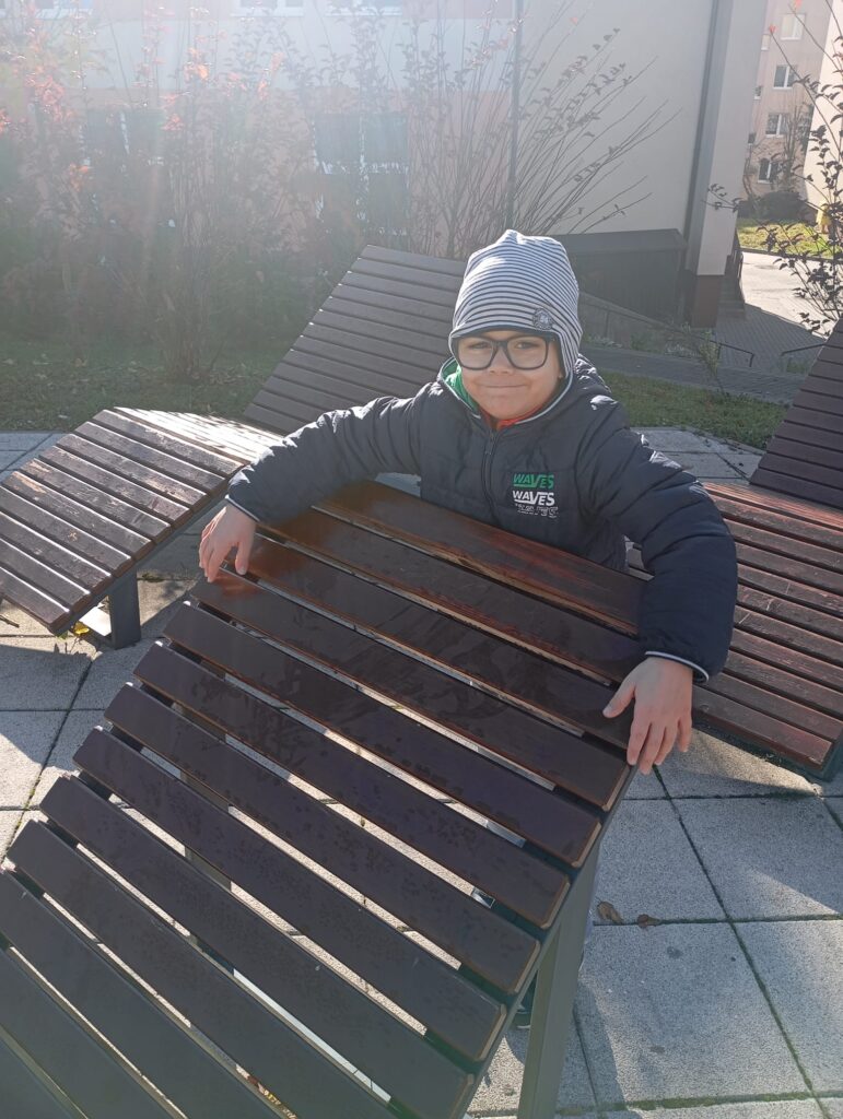 Jesienny spacer w grupie "Pszczółek".