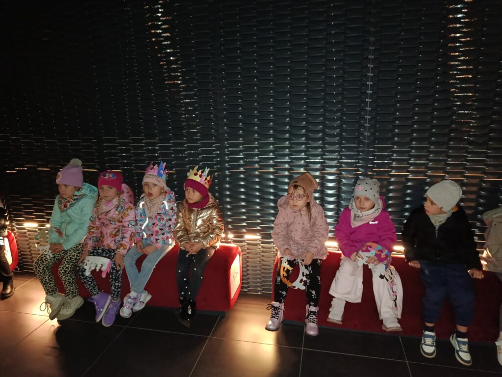 WYCIECZKA DO MUZEUM ARCHEOLOGICZNEGO W WIŚLICY  - GRUPA ŻYRAFKI 