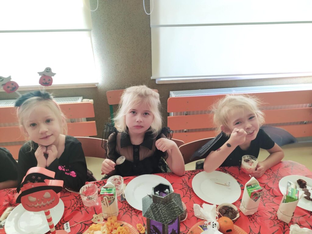 HALLOWEEN - GRUPA ŻYRAFKI 