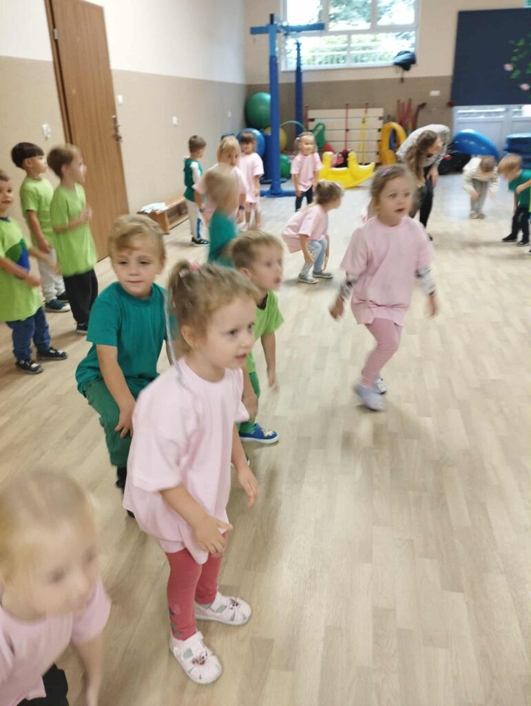 DZIEŃ SPORTU - GRUPA PAPUŻKI