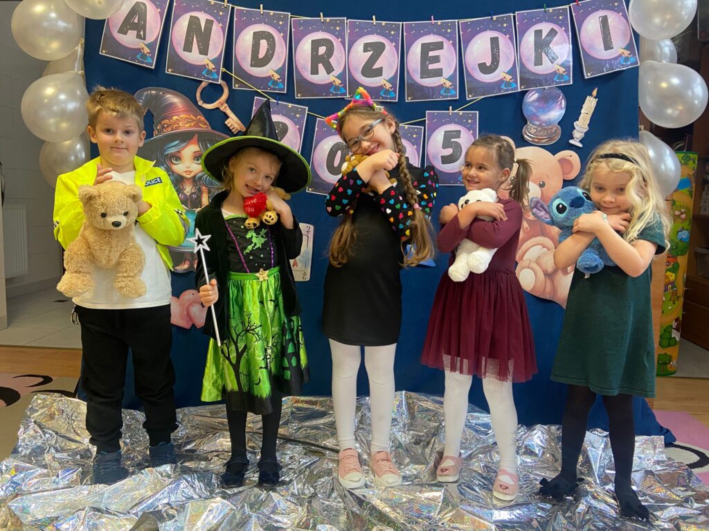 Andrzejki z Pluszowym Misiem w grupie "Motylki".