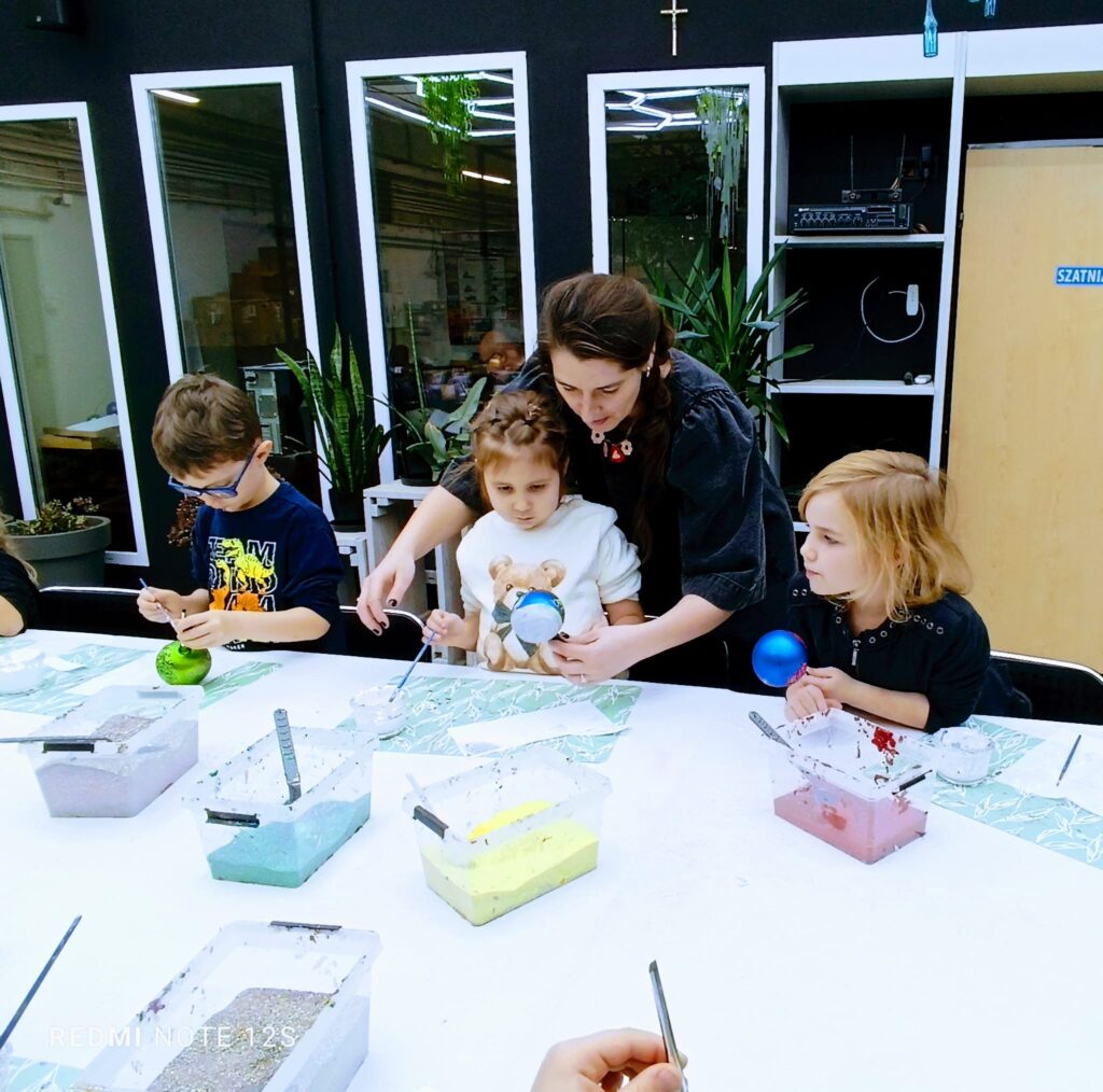 Wycieczka do Fabryki Bombek w Staszowie. Grupa "Motylki".