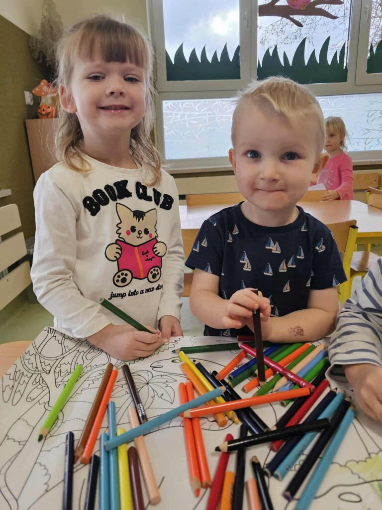 ''Dzień kredki'' w grupie ''Sówki''