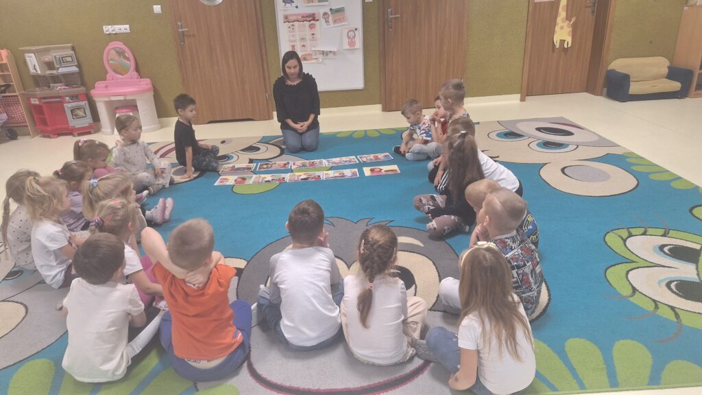 PROJEKT: "CZUCIAKI Z KRAINY EMOCJI" GNIEWEK Z WYSPY ZŁOŚCI 