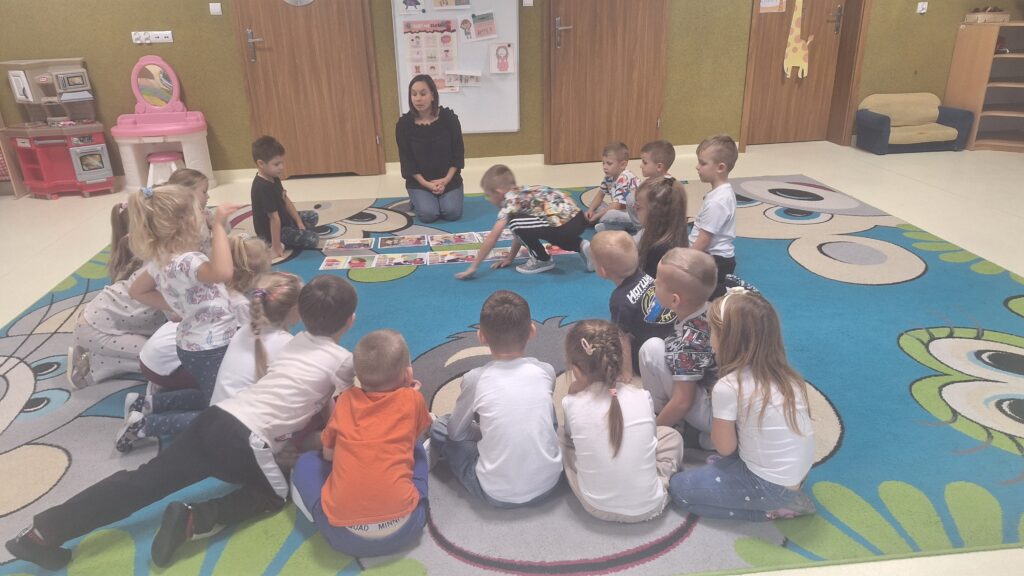 PROJEKT: "CZUCIAKI Z KRAINY EMOCJI" GNIEWEK Z WYSPY ZŁOŚCI 