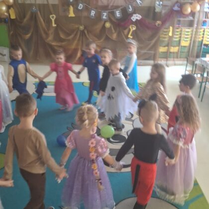 ANDRZEJKI- GRUPA ŻYRAFKI