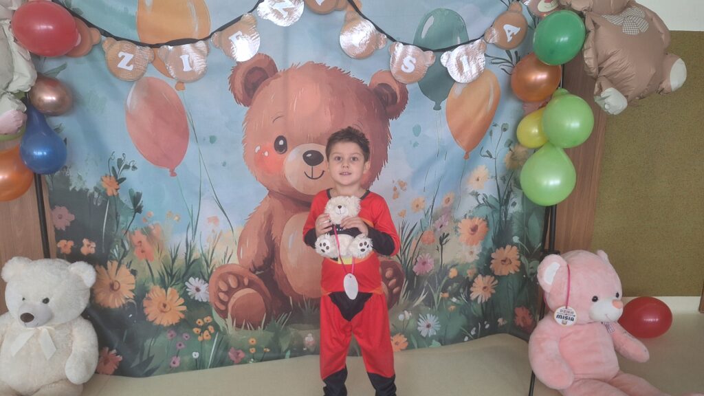 DZIEŃ PLUSZOWEGO MISIA - GRUPA ŻYRAFKI 