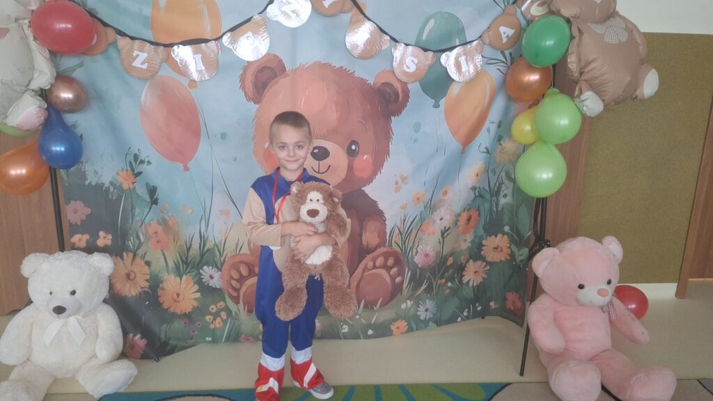 DZIEŃ PLUSZOWEGO MISIA - GRUPA ŻYRAFKI 