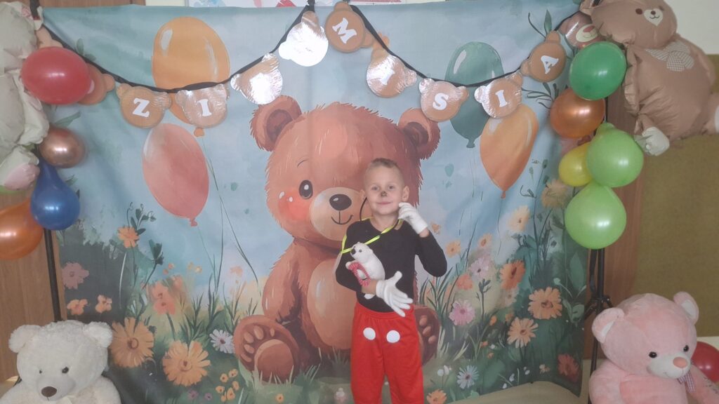 DZIEŃ PLUSZOWEGO MISIA - GRUPA ŻYRAFKI 