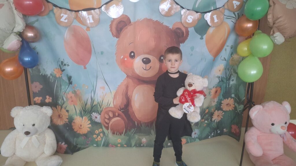 DZIEŃ PLUSZOWEGO MISIA - GRUPA ŻYRAFKI 