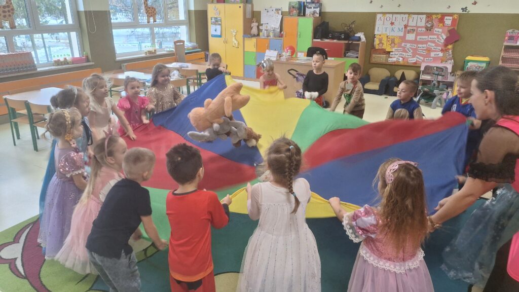 DZIEŃ PLUSZOWEGO MISIA - GRUPA ŻYRAFKI 