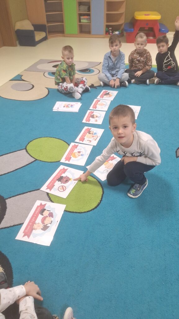 MIĘDZYNARODOWY DZIEŃ PRAW DZIECKA - GRUPA ŻYRAFKI 