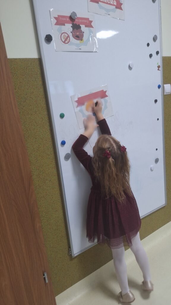 MIĘDZYNARODOWY DZIEŃ PRAW DZIECKA - GRUPA ŻYRAFKI 