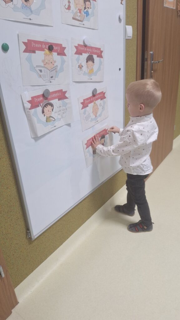 MIĘDZYNARODOWY DZIEŃ PRAW DZIECKA - GRUPA ŻYRAFKI 