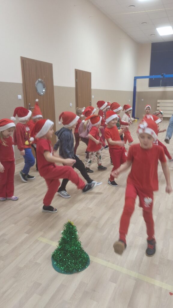 BIEG MIKOŁAJÓW - GRUPA ŻYRAFKI 