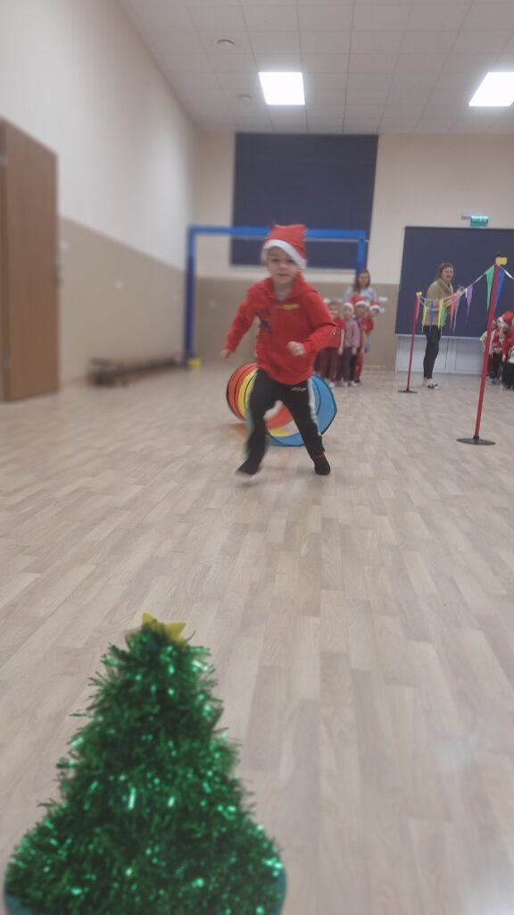 BIEG MIKOŁAJÓW - GRUPA ŻYRAFKI 