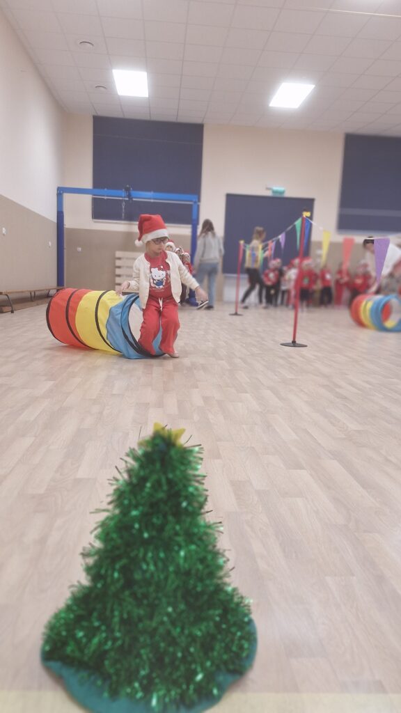 BIEG MIKOŁAJÓW - GRUPA ŻYRAFKI 