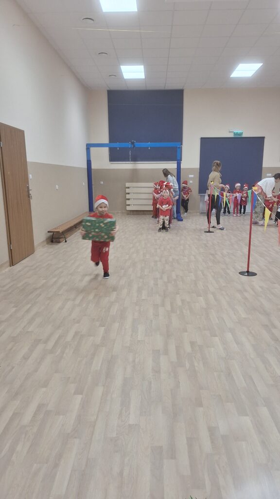 BIEG MIKOŁAJÓW - GRUPA ŻYRAFKI 